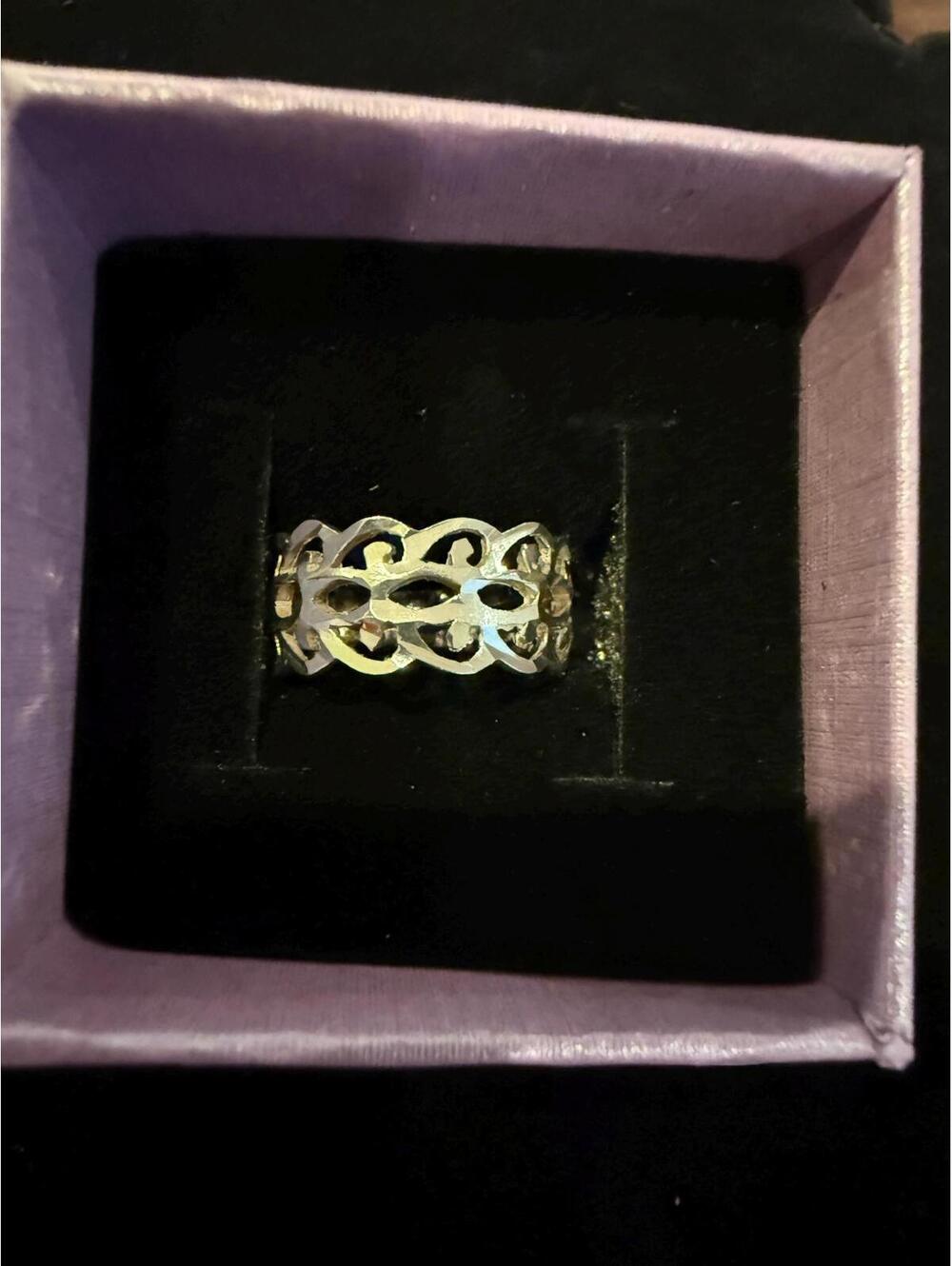 Vintage Sterling Silver Diamond Cut Band Ring Size 7